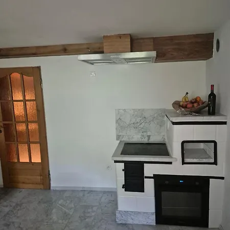 Marmurowa Winnica Apartment *